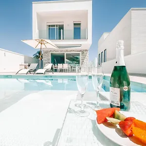  Villa Salsa